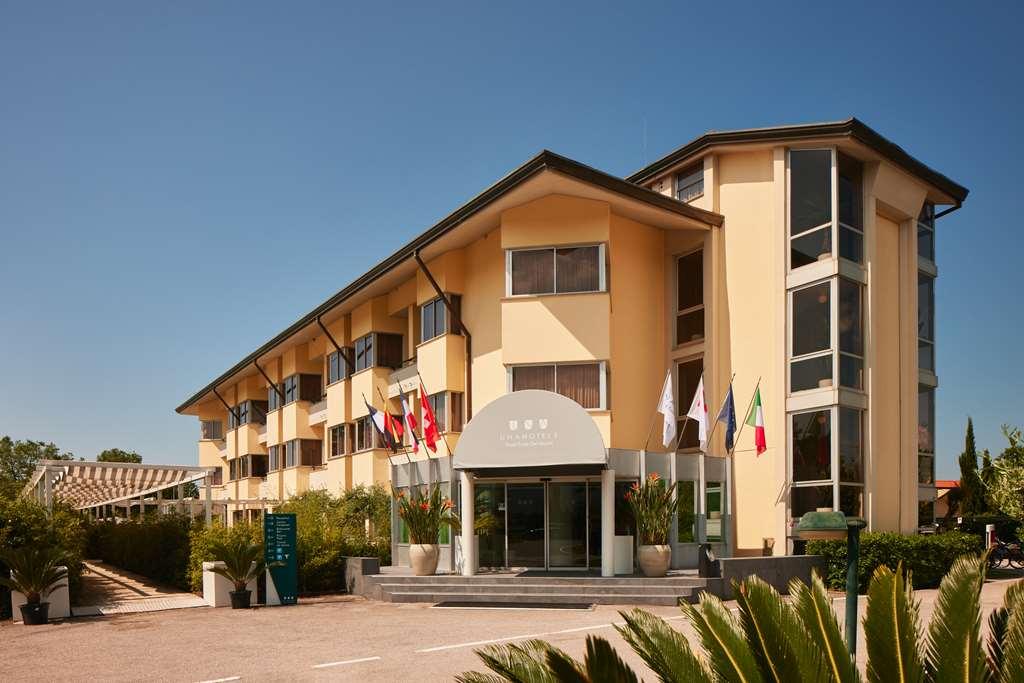 Unahotels Forte Dei Marmi Exteriör bild