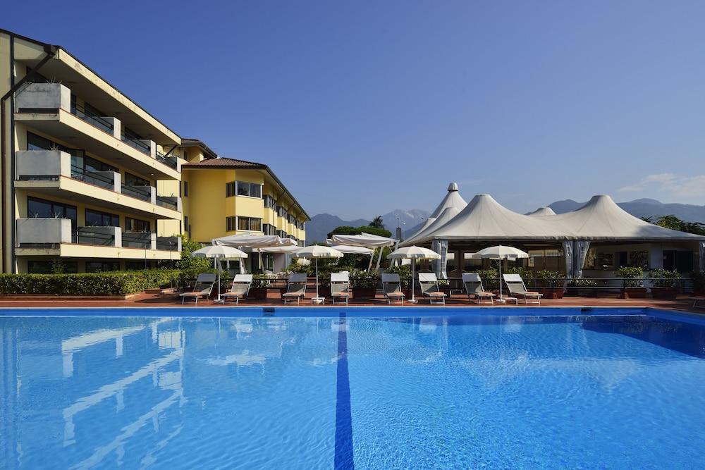 Una Hotels Forte Dei Marmi Exteriör bild