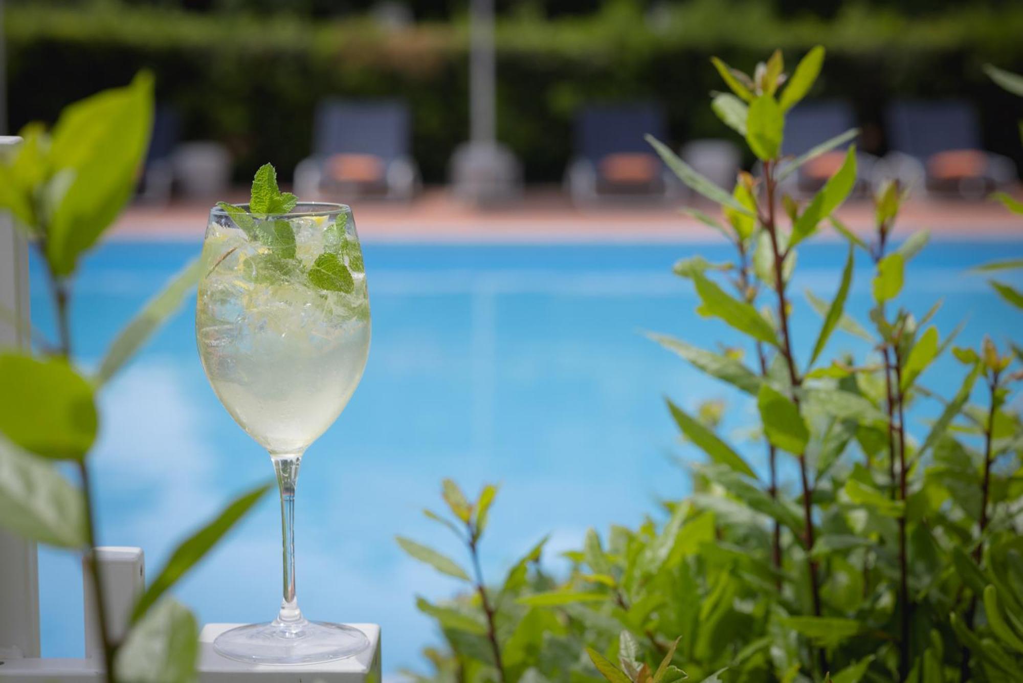 Una Hotels Forte Dei Marmi Exteriör bild