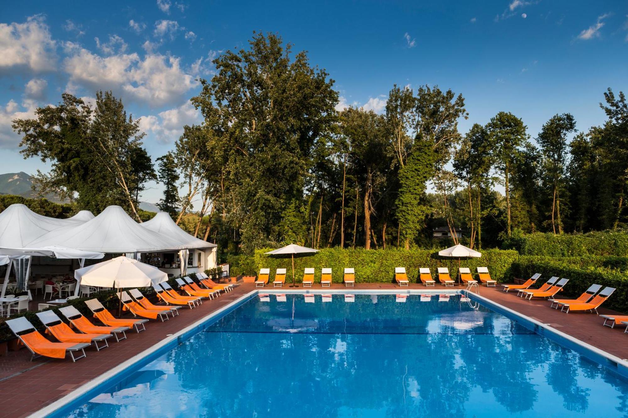 Una Hotels Forte Dei Marmi Exteriör bild